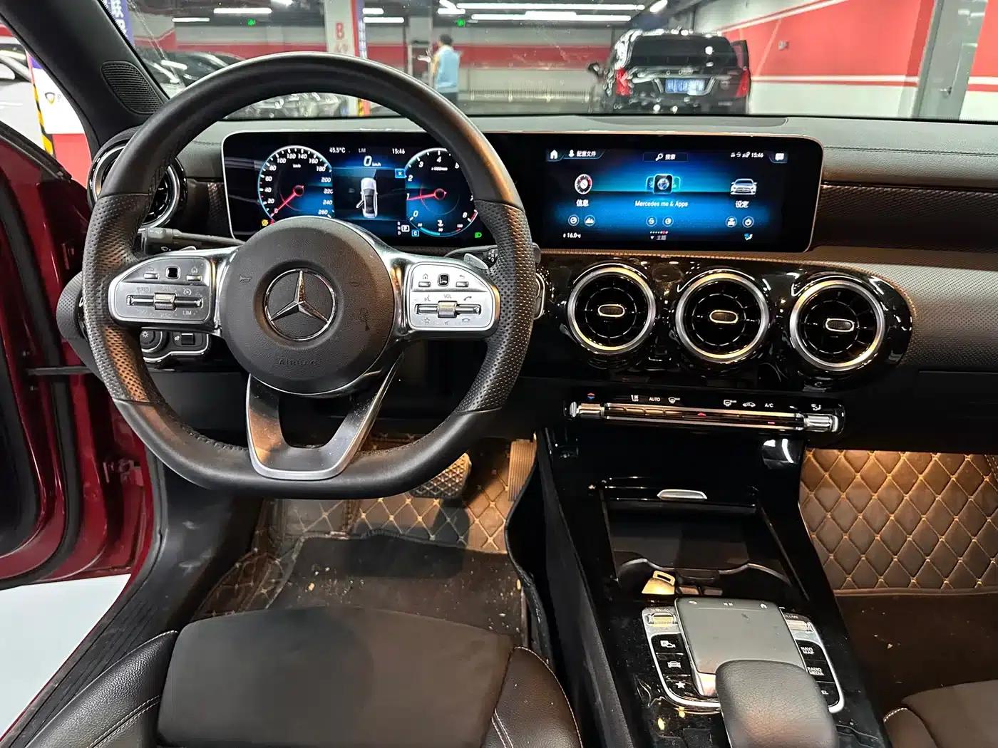 2019 Mercedes-Benz A-Class A 200 L Sport Sedan — миниатюра 13
