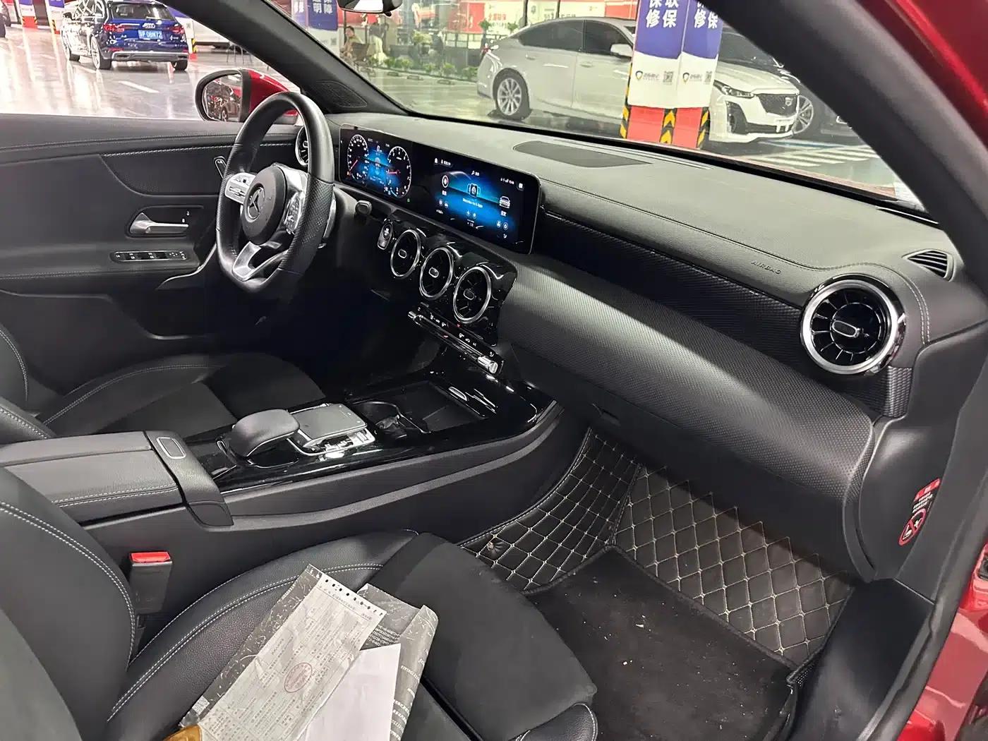 2019 Mercedes-Benz A-Class A 200 L Sport Sedan — миниатюра 14