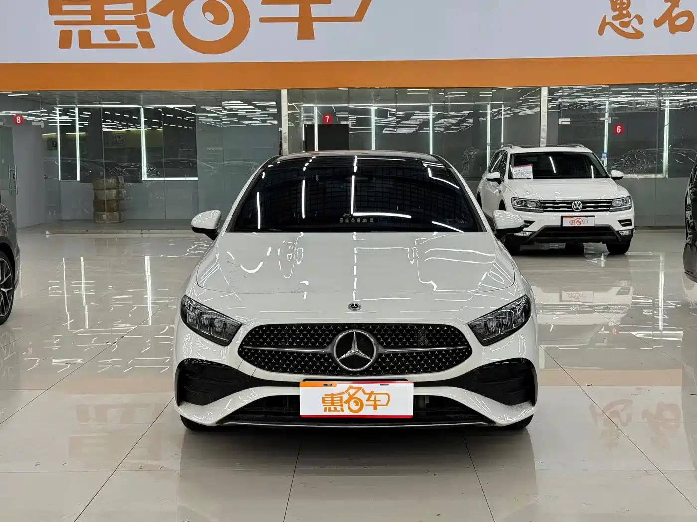 Mercedes-Benz A-Class 2024 Facelift A 200 L Fashion Model — миниатюра 2