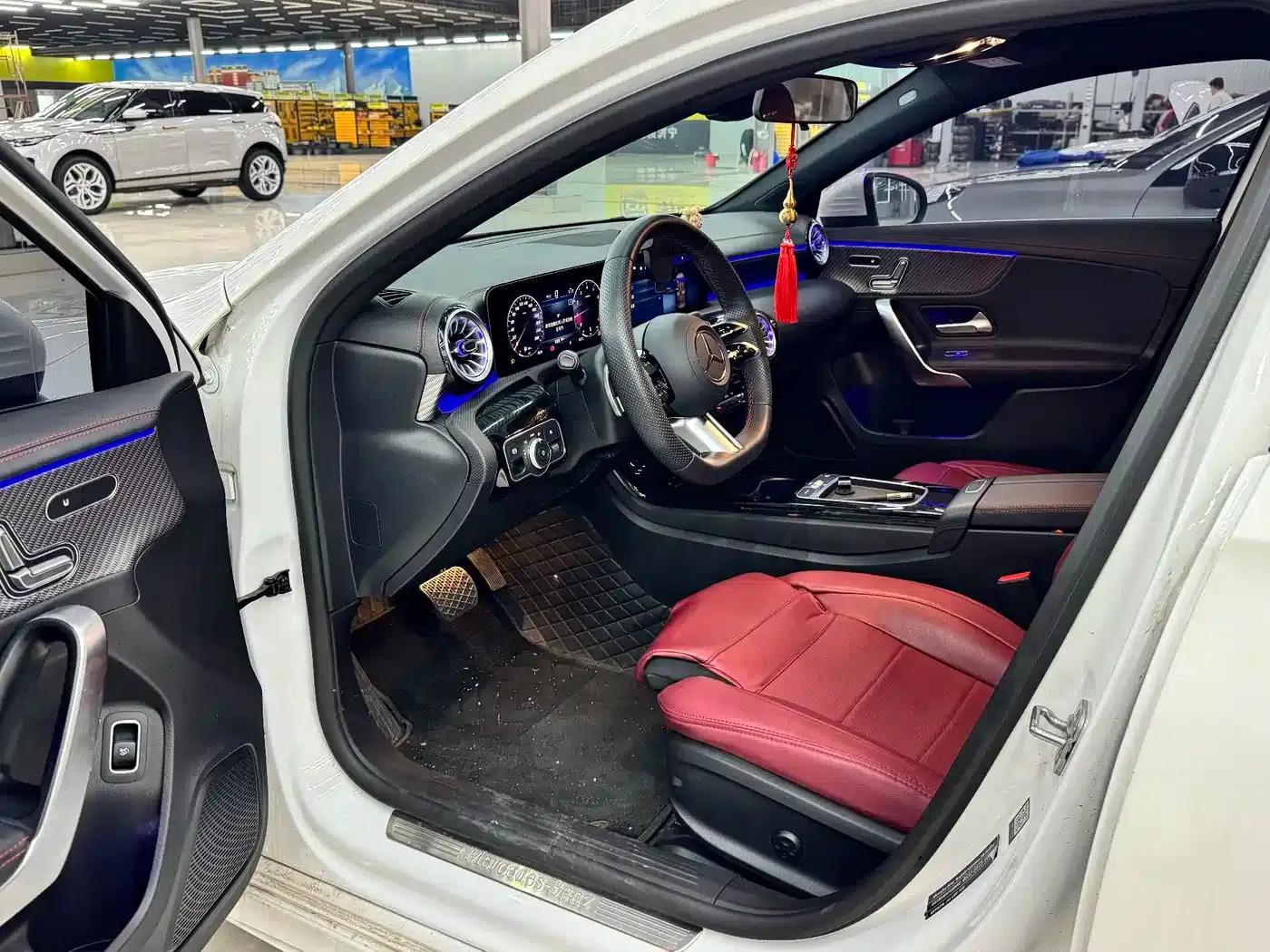 Mercedes-Benz A-Class 2024 Facelift A 200 L Fashion Model — миниатюра 5