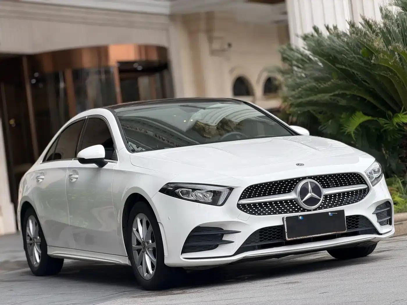 Mercedes-Benz A-Class 2022 A 200 L Sport Sedan Fashion Edition — миниатюра 3