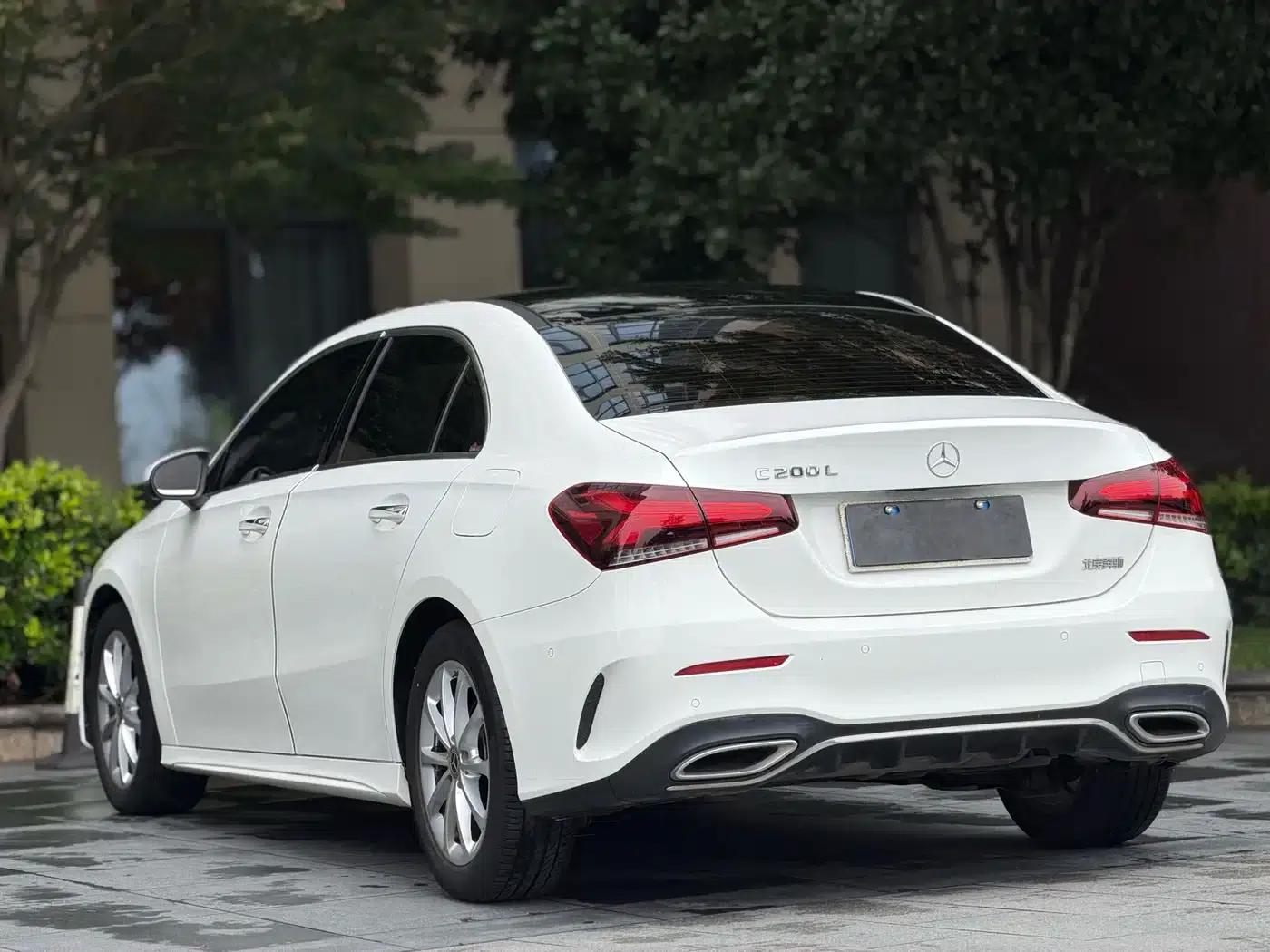 Mercedes-Benz A-Class 2022 A 200 L Sport Sedan Fashion Edition — миниатюра 10