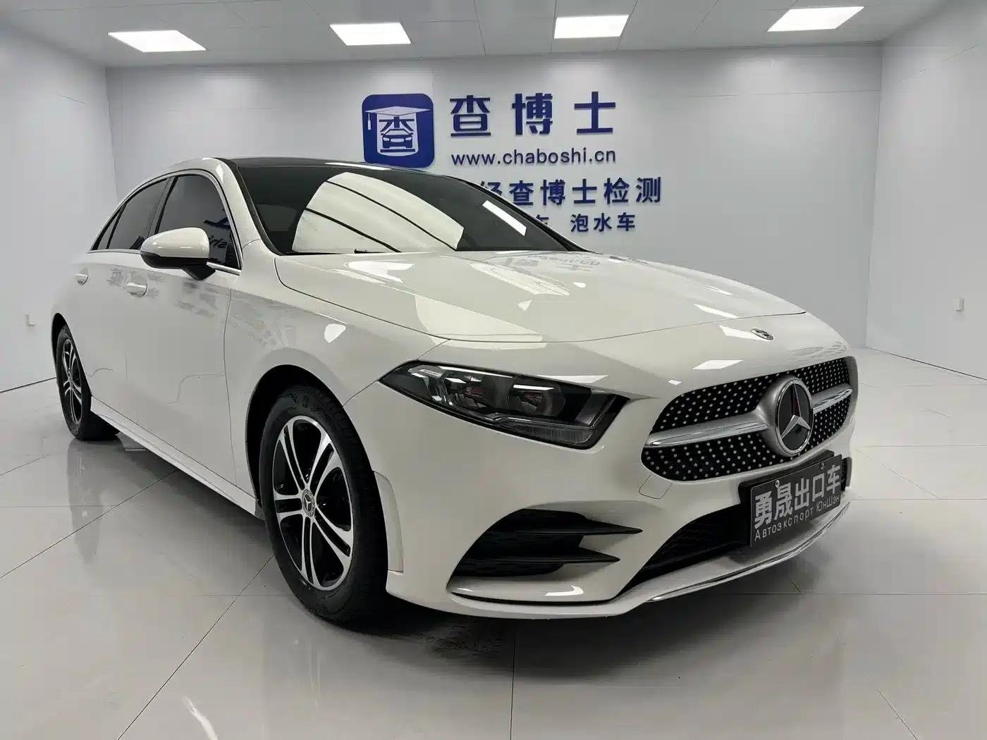 2022 Mercedes-Benz A-Class A 180 L Sport Sedan — миниатюра 3