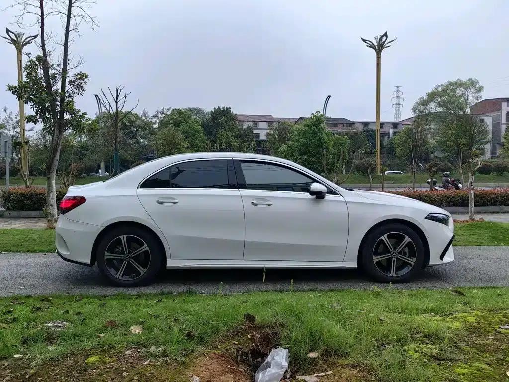 Mercedes-Benz A-Class 2024 Facelift A 200 L Fashion Model — миниатюра 3