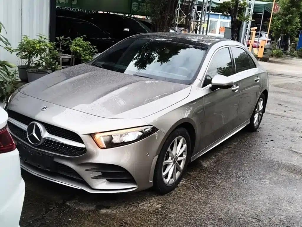 Mercedes-Benz A-Class 2020 Facelift A 200 L Sport Sedan Fashion Model — миниатюра 1