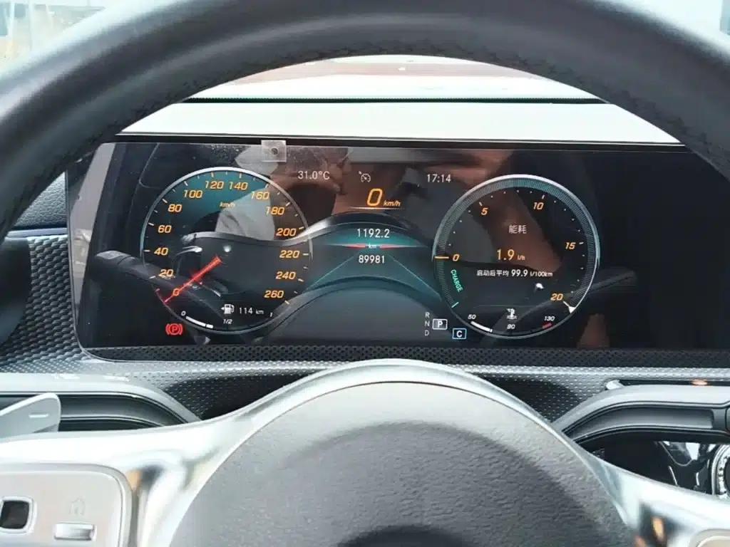 Mercedes-Benz A-Class 2020 Facelift A 200 L Sport Sedan Fashion Model — миниатюра 12