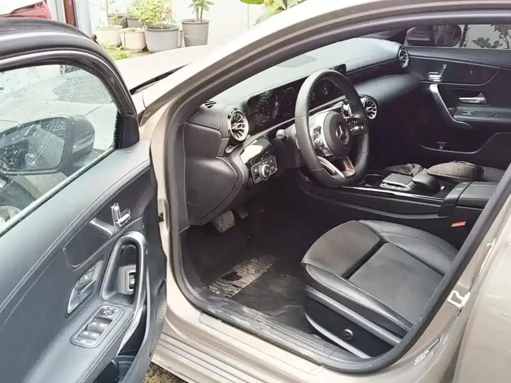 Mercedes-Benz A-Class 2020 Facelift A 200 L Sport Sedan Fashion Model — миниатюра 16