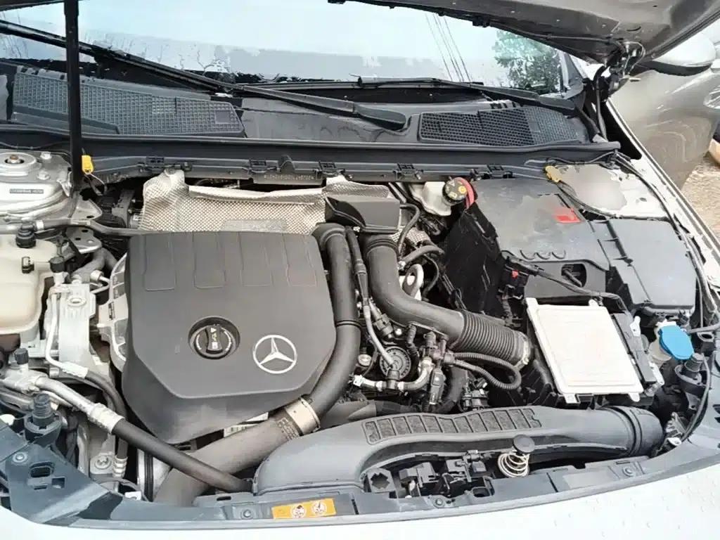 Mercedes-Benz A-Class 2020 Facelift A 200 L Sport Sedan Fashion Model — миниатюра 20