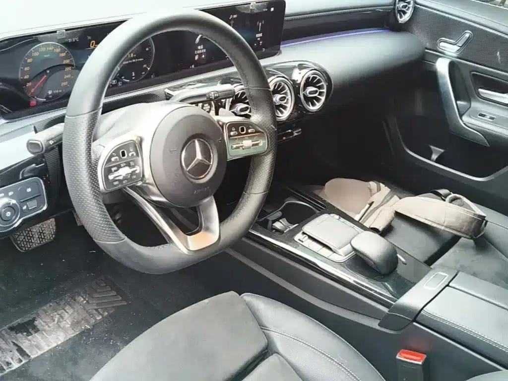 Mercedes-Benz A-Class 2020 Facelift A 200 L Sport Sedan Fashion Model — миниатюра 10