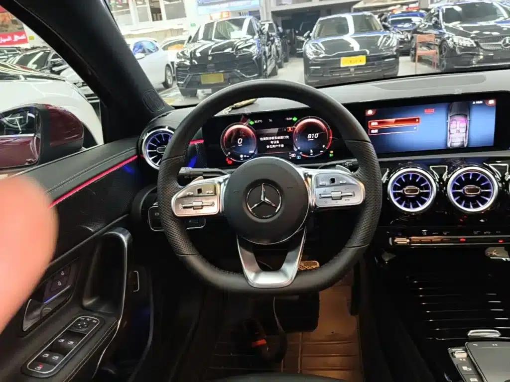 Mercedes-Benz A-Class 2022 Facelift A 200 L Sport Sedan Fashion Model — миниатюра 11