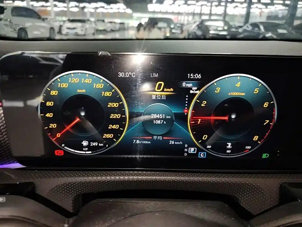 Mercedes-Benz A-Class 2022 Facelift III A 200 L Sport Sedan Fashion Edition — миниатюра 12