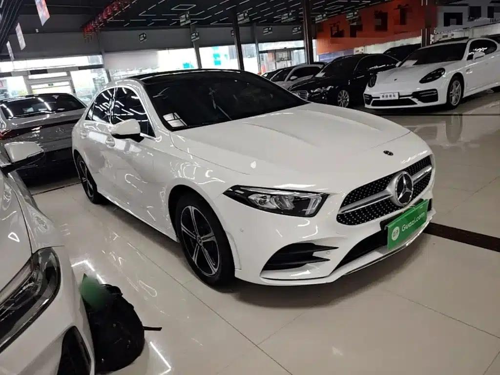 Mercedes-Benz A-Class 2022 Facelift III A 200 L Sport Sedan Fashion Edition — миниатюра 4