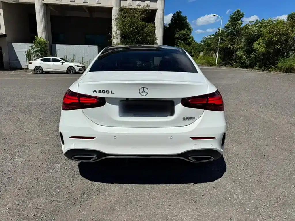 2023 Mercedes-Benz A-Class A 200 L Fashion Edition — миниатюра 14