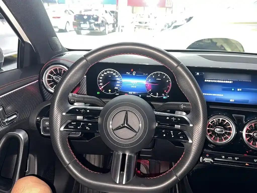 2023 Mercedes-Benz A-Class A 200 L Fashion Edition — миниатюра 5