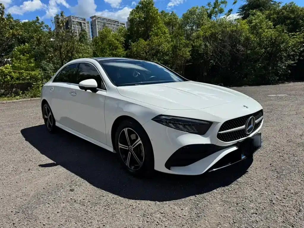 2023 Mercedes-Benz A-Class A 200 L Fashion Edition — миниатюра 10