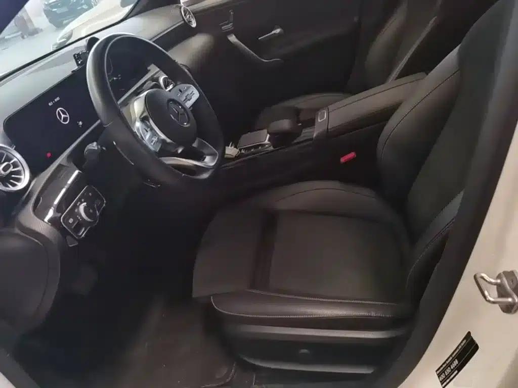 Mercedes-Benz A-Class 2021 A 200 L Sport Sedan Fashion Edition — миниатюра 15
