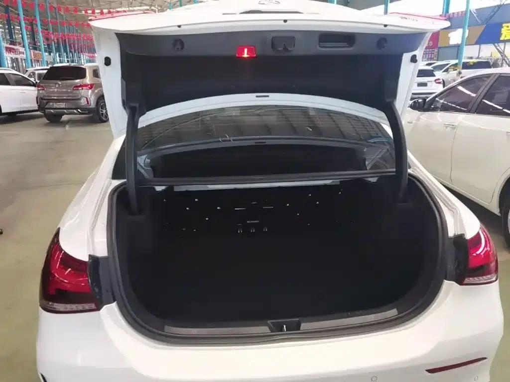 Mercedes-Benz A-Class 2021 A 200 L Sport Sedan Fashion Edition — миниатюра 19