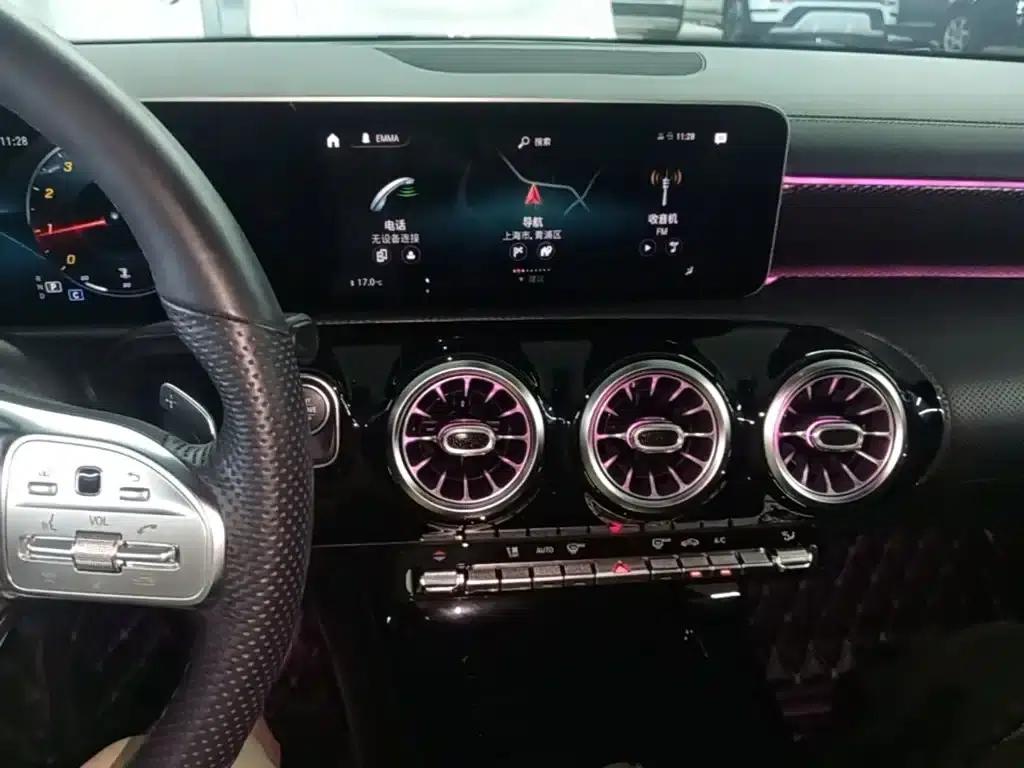 Mercedes-Benz A-Class 2020 Facelift A 200 L Sport Sedan Fashion Model — миниатюра 13