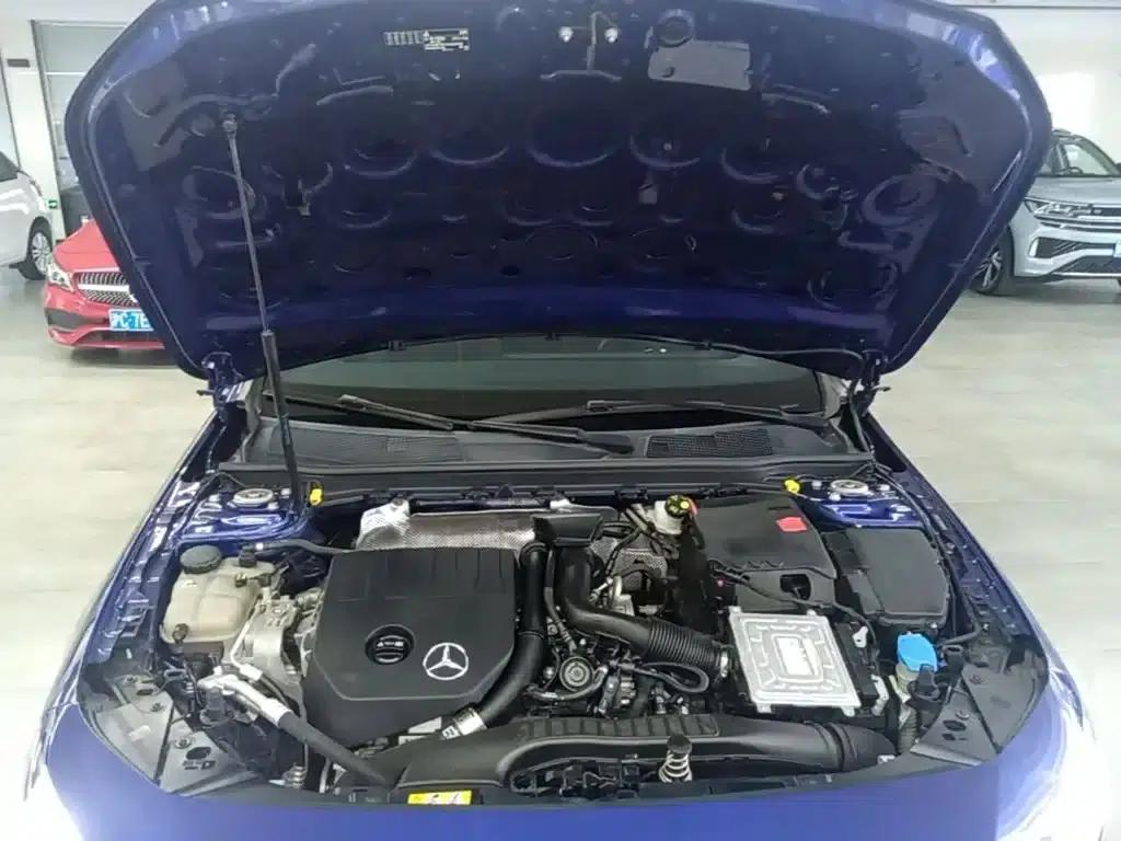 Mercedes-Benz A-Class 2020 Facelift A 200 L Sport Sedan Fashion Model — миниатюра 20