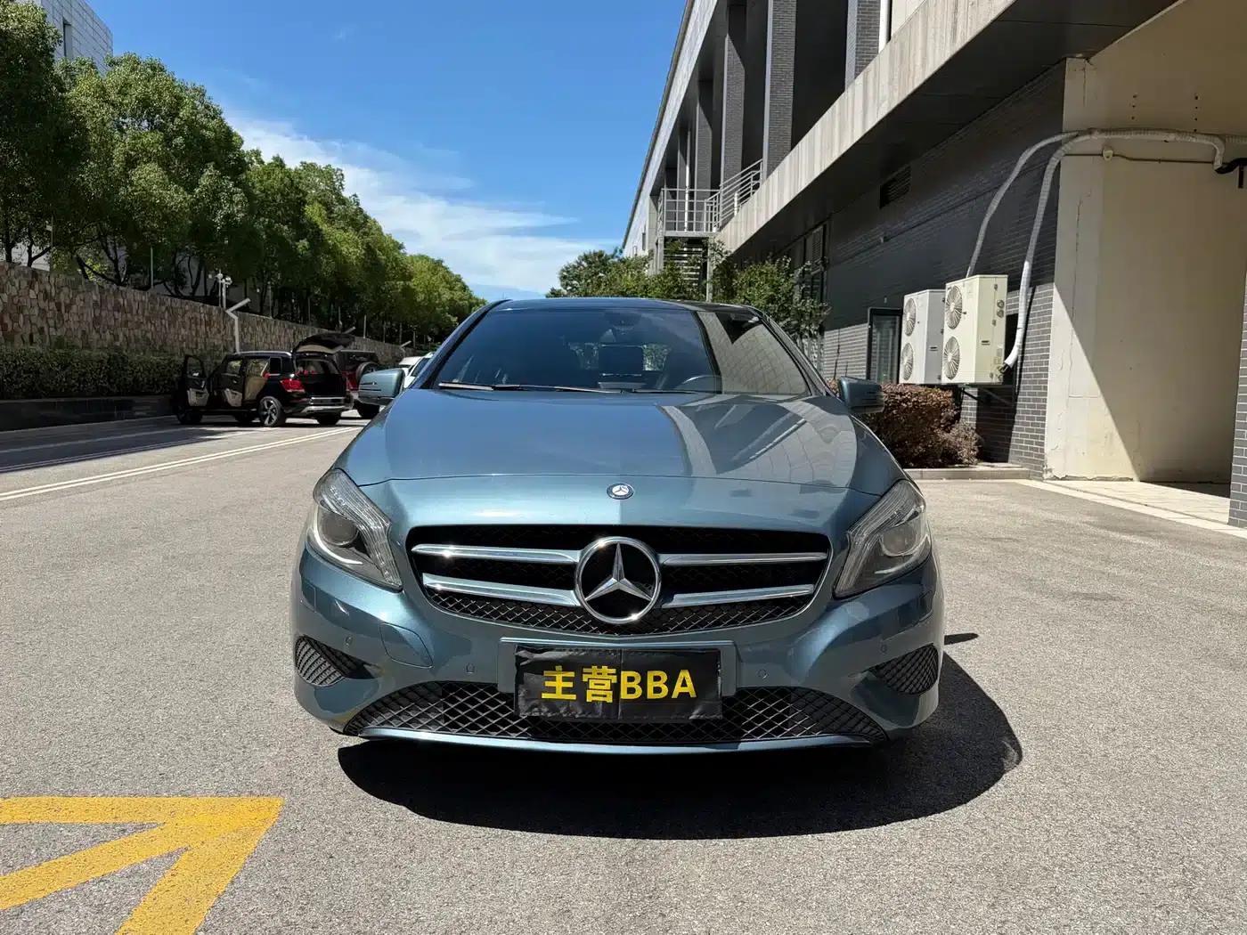 Imported 2015 Mercedes-Benz A-Class A 180 — миниатюра 2