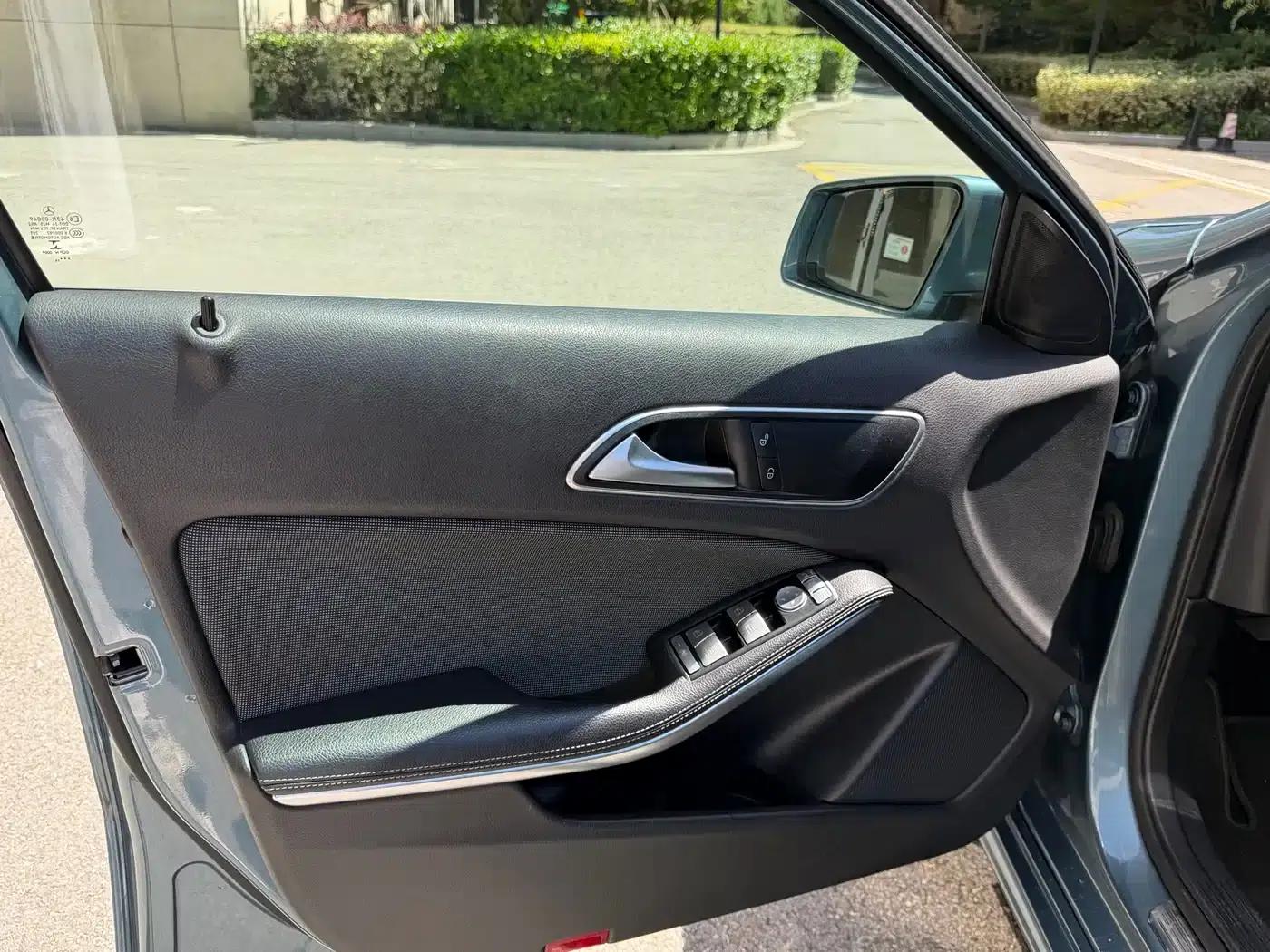 Imported 2015 Mercedes-Benz A-Class A 180 — миниатюра 8