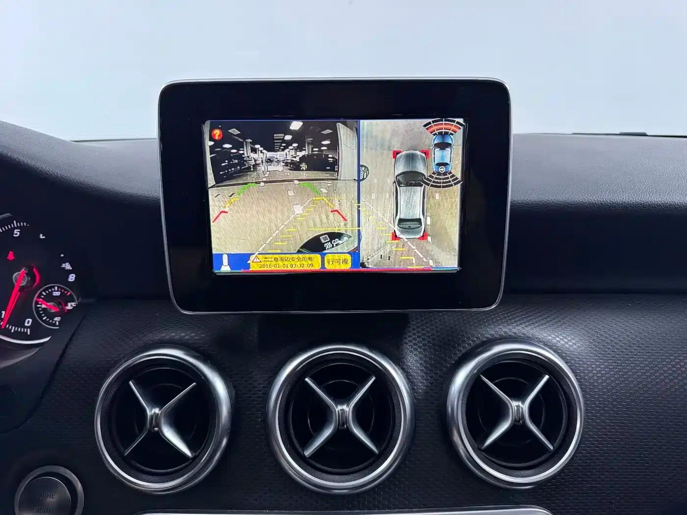 2016 Mercedes-Benz A-Class Imported Model A 200 Dynamic — миниатюра 22