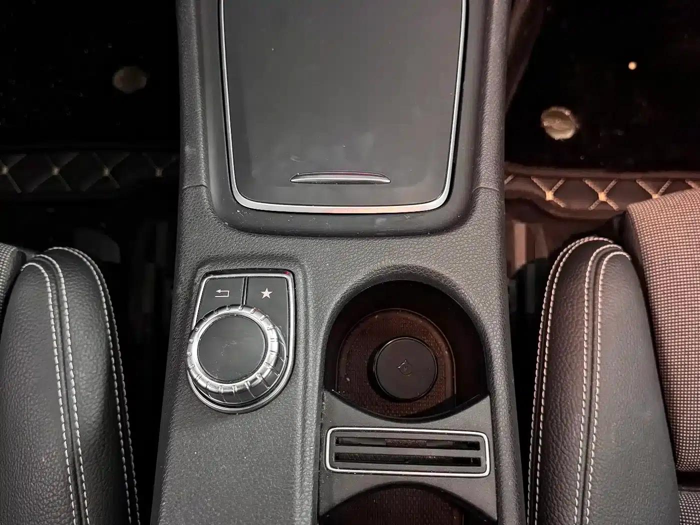 2016 Mercedes-Benz A-Class Imported Model A 200 Dynamic — миниатюра 23