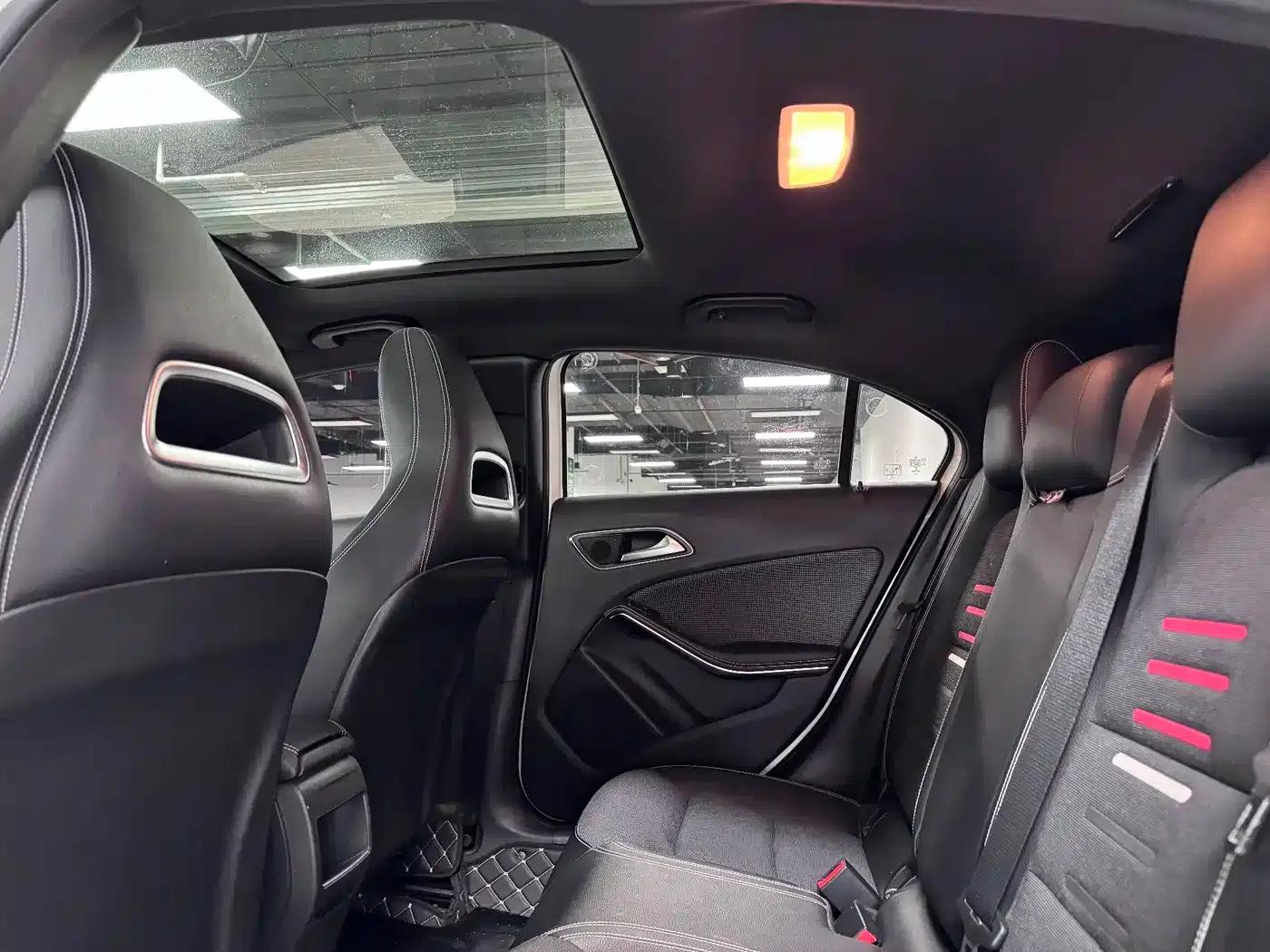 2016 Mercedes-Benz A-Class Imported Model A 200 Dynamic — миниатюра 6