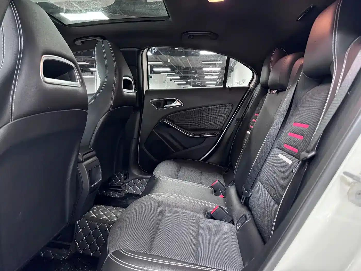 2016 Mercedes-Benz A-Class Imported Model A 200 Dynamic — миниатюра 7