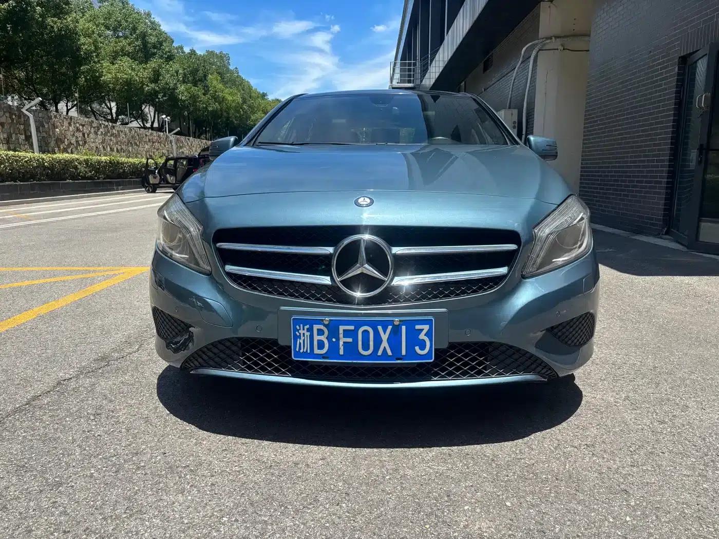 Imported 2015 Mercedes-Benz A-Class A 180 — миниатюра 2