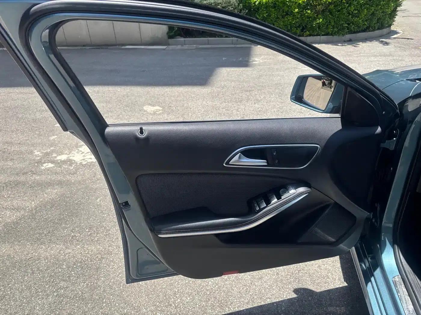 Imported 2015 Mercedes-Benz A-Class A 180 — миниатюра 11