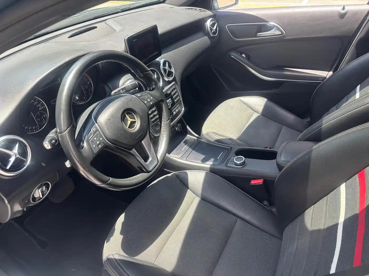 Imported 2015 Mercedes-Benz A-Class A 180 — миниатюра 12