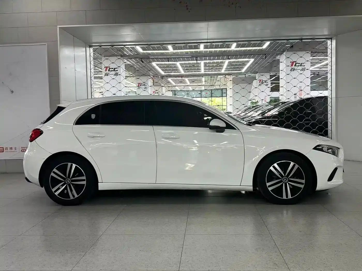 Imported Mercedes-Benz A-Class 2020 A 180 — миниатюра 7