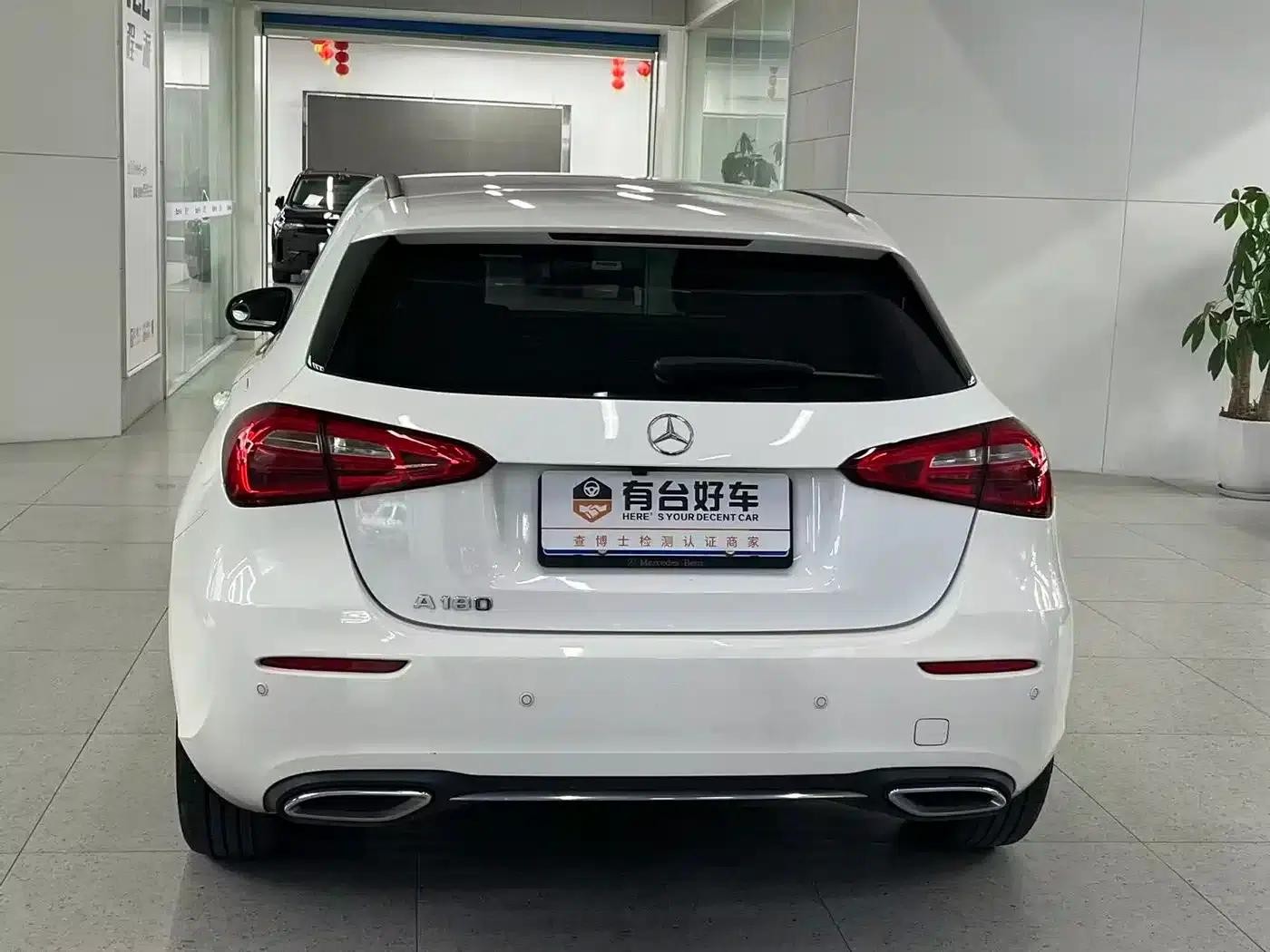Imported Mercedes-Benz A-Class 2020 A 180 — миниатюра 8