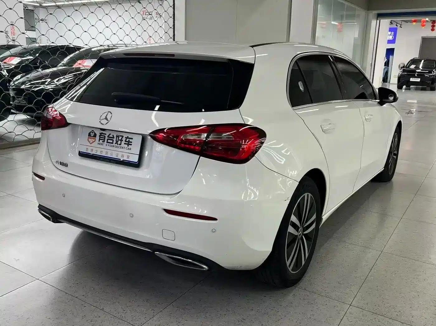 Imported Mercedes-Benz A-Class 2020 A 180 — миниатюра 9