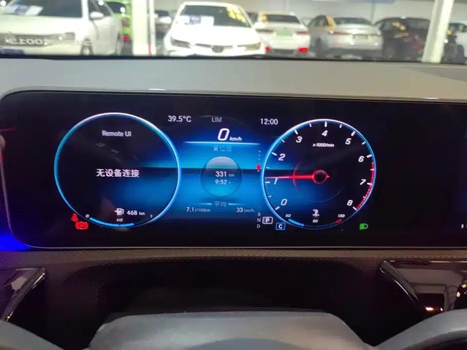 2019 Mercedes-Benz A-Class Imported Model A 200 Dynamic — миниатюра 14