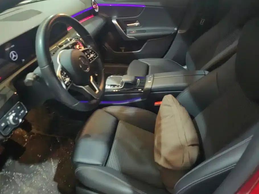 2019 Mercedes-Benz A-Class Imported Model A 200 Dynamic — миниатюра 9