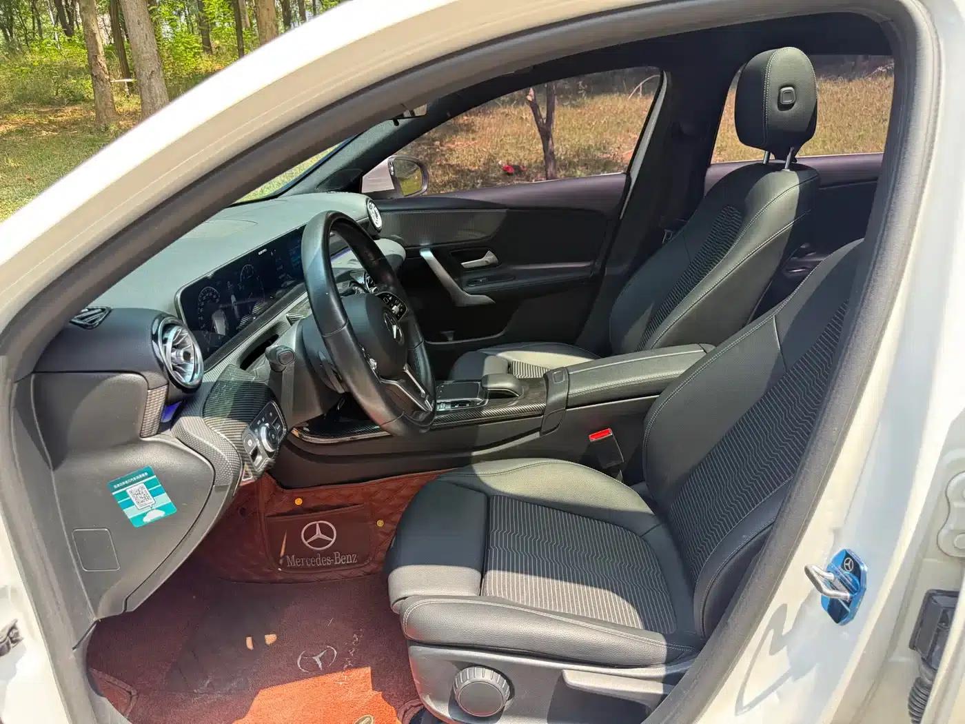 2019 Mercedes-Benz A-Class Imported Model A 200 Dynamic — миниатюра 7