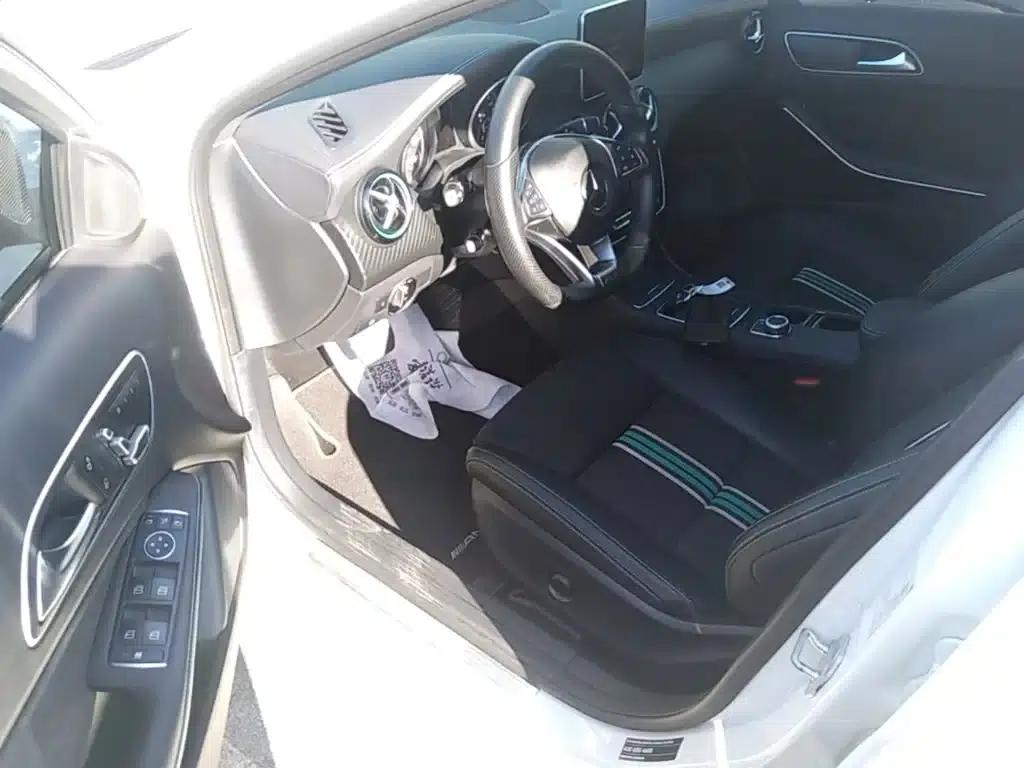 Imported 2016 Mercedes-Benz A-Class A 200 Track Edition — миниатюра 16