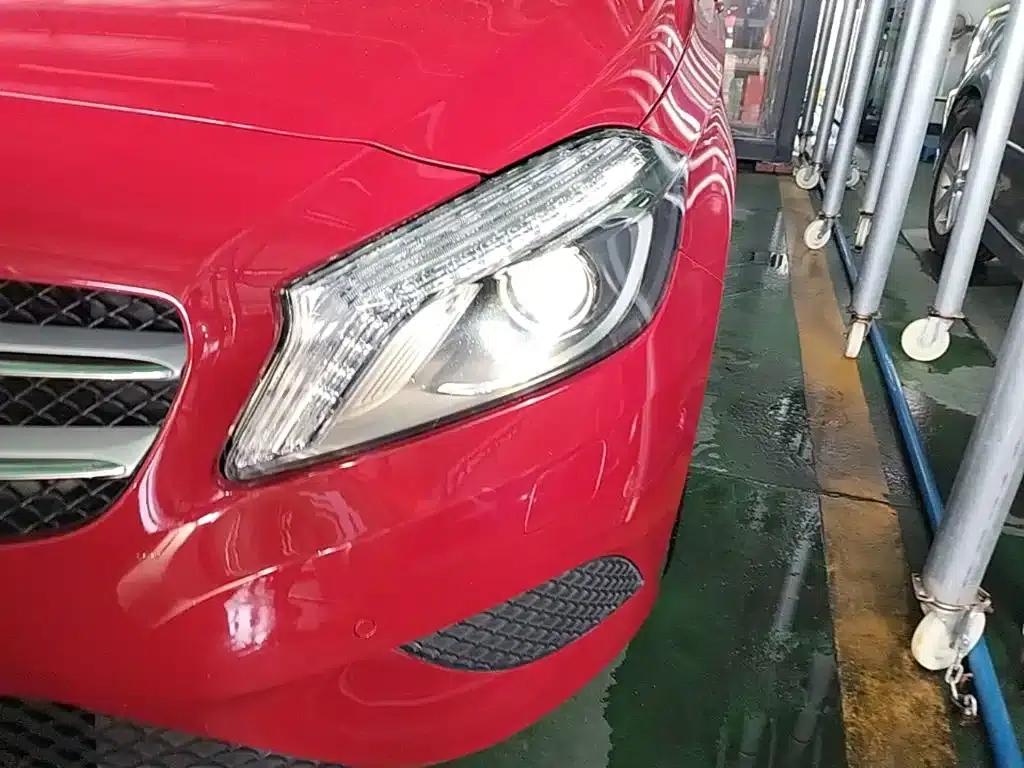 2015 Mercedes-Benz A-Class Imported Model A 200 Fashion Edition — миниатюра 24