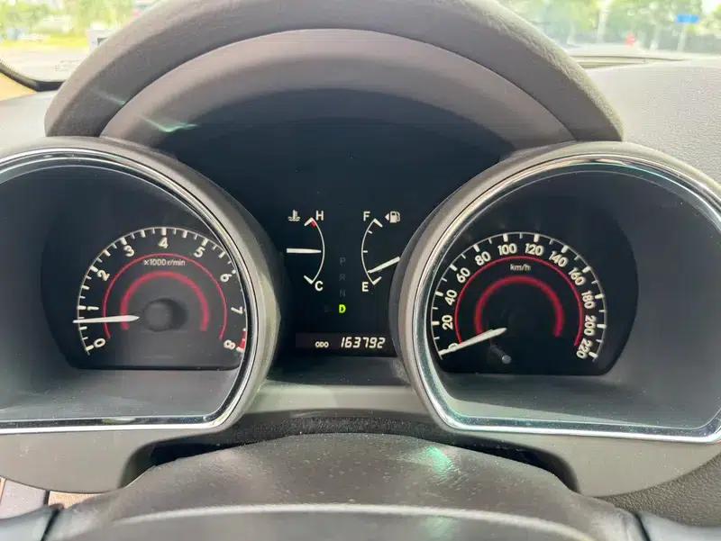 2011 Highlander 2.7L 2WD 5-seater Elite Edition — миниатюра 11