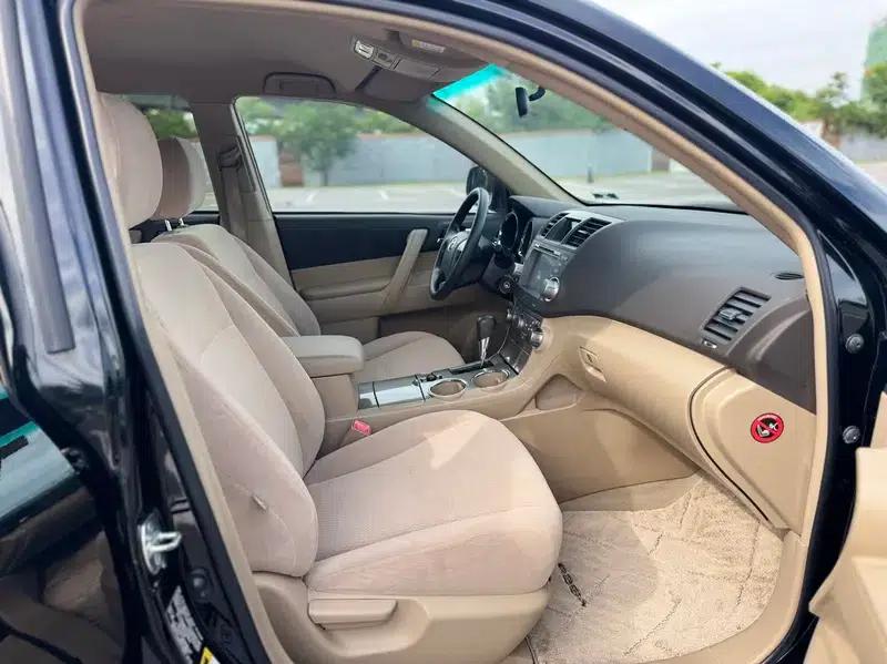 2011 Highlander 2.7L 2WD 5-seater Elite Edition — миниатюра 13