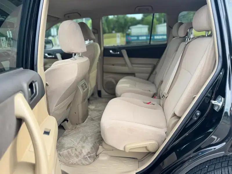 2011 Highlander 2.7L 2WD 5-seater Elite Edition — миниатюра 14