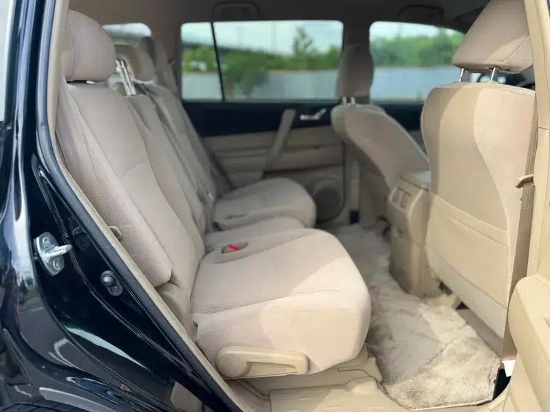 2011 Highlander 2.7L 2WD 5-seater Elite Edition — миниатюра 17