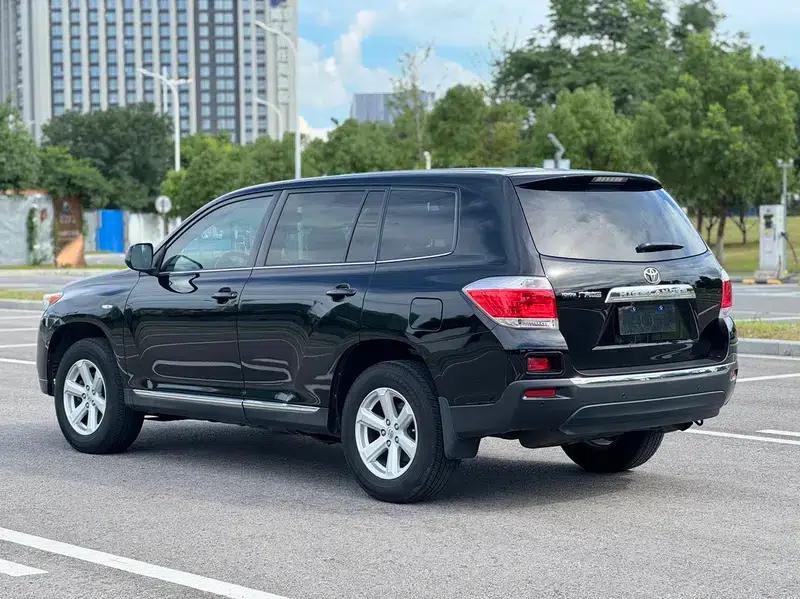 2011 Highlander 2.7L 2WD 5-seater Elite Edition — миниатюра 4