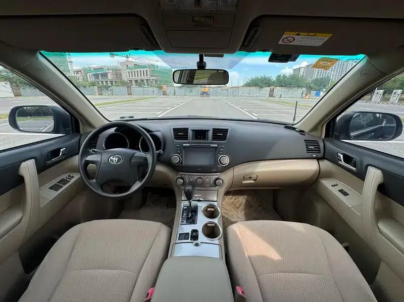 2011 Highlander 2.7L 2WD 5-seater Elite Edition — миниатюра 10