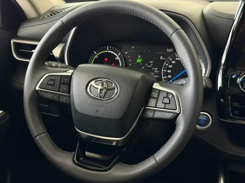 2022 Toyota Highlander Hybrid 2.5L AWD Luxury 7-Seater — миниатюра 14