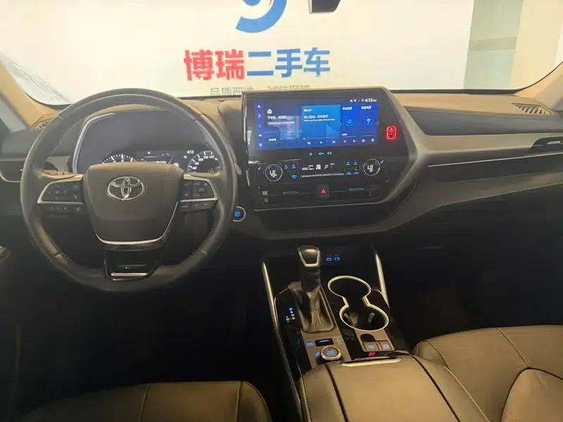 2022 Toyota Highlander 380T AWD Premium 7-seater — миниатюра 22