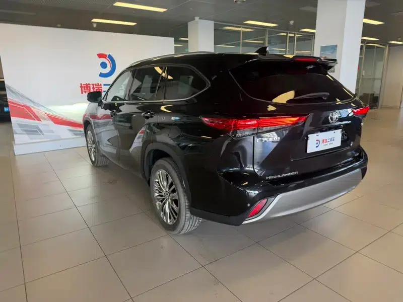 2022 Toyota Highlander 380T AWD Premium 7-seater — миниатюра 4