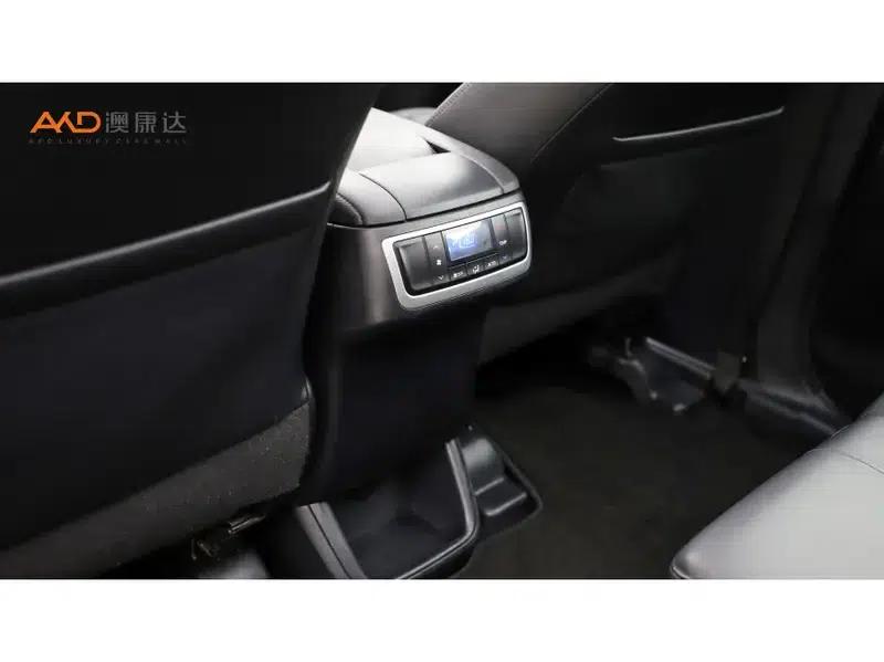2015 Highlander 2.0T AWD Luxury 7-seater — миниатюра 5